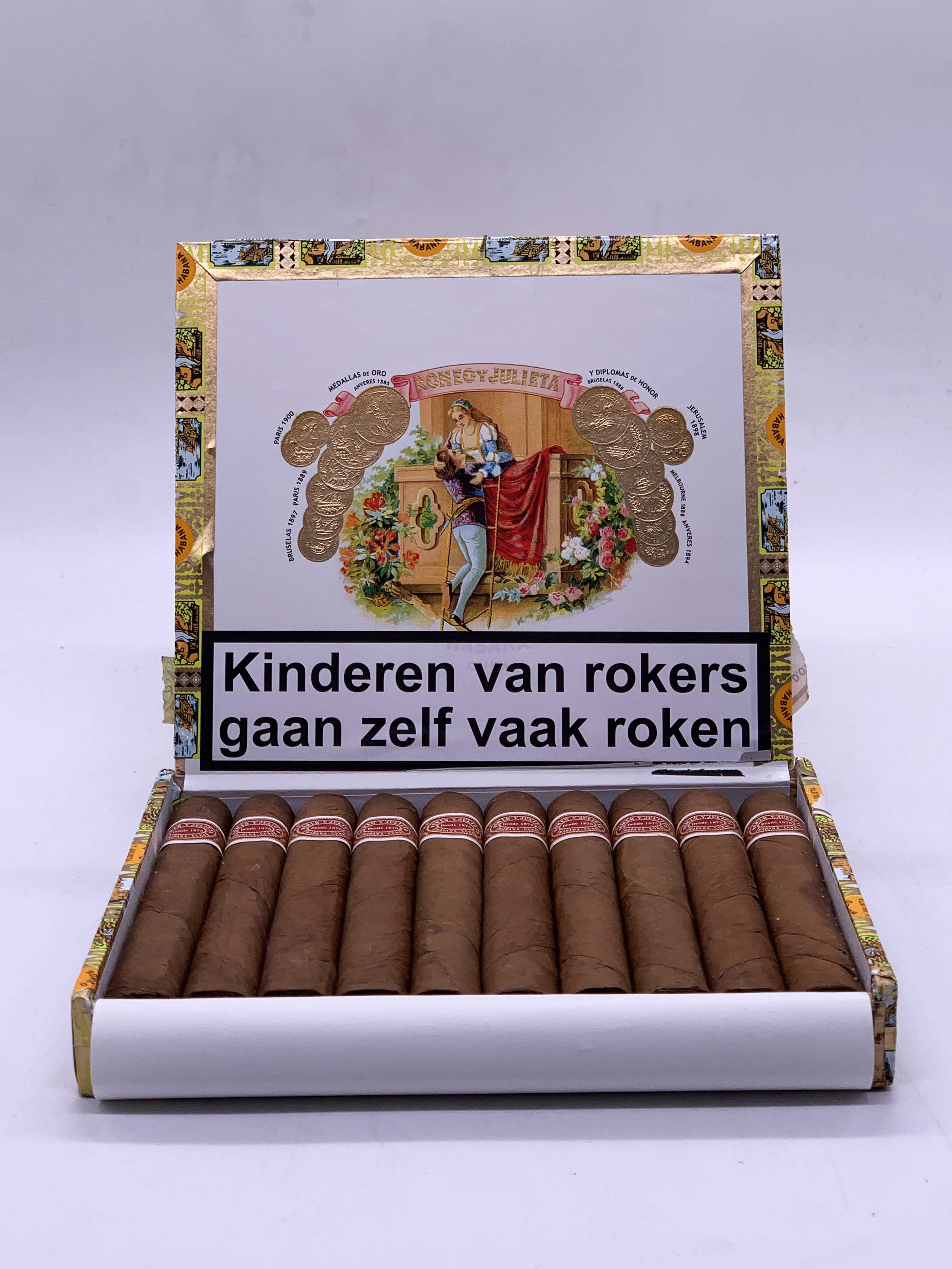 ROMEO Y JULIETA MILLE FLEURS │10 STICKS
